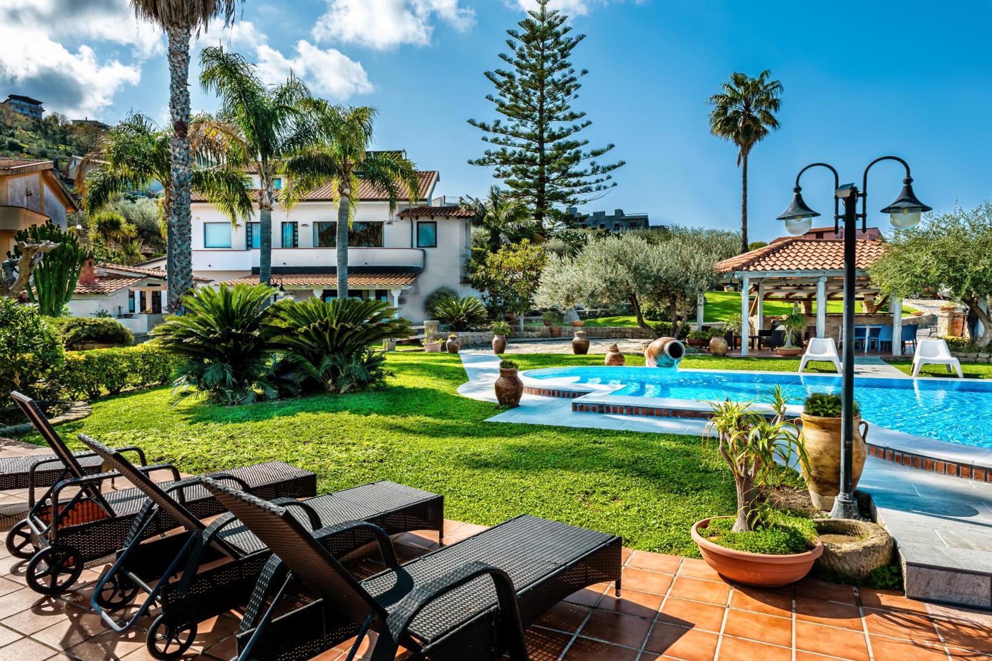 Capo dʼOrlando B&B Villa Bency المظهر الخارجي الصورة
