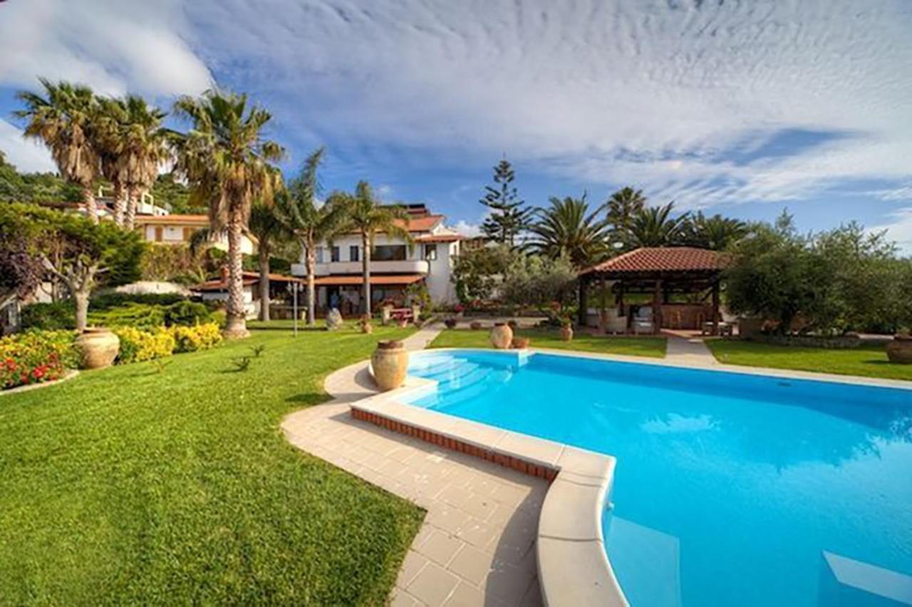 Capo dʼOrlando B&B Villa Bency المظهر الخارجي الصورة